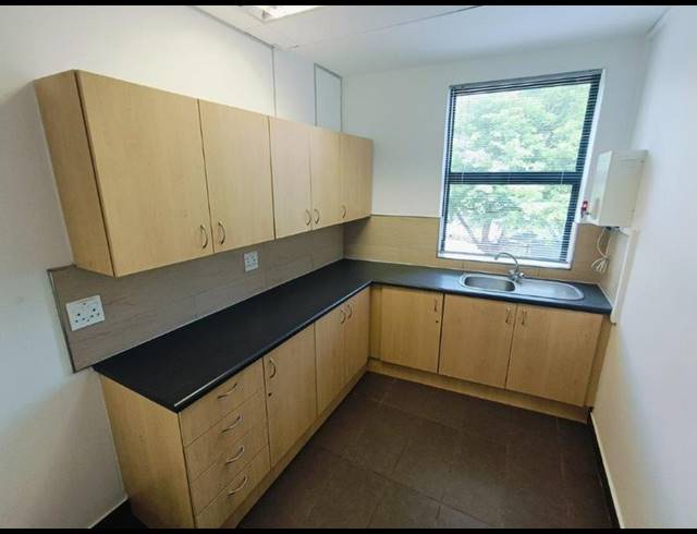 BUSINESS PROPERTY TO RENT IN PAULSHOF